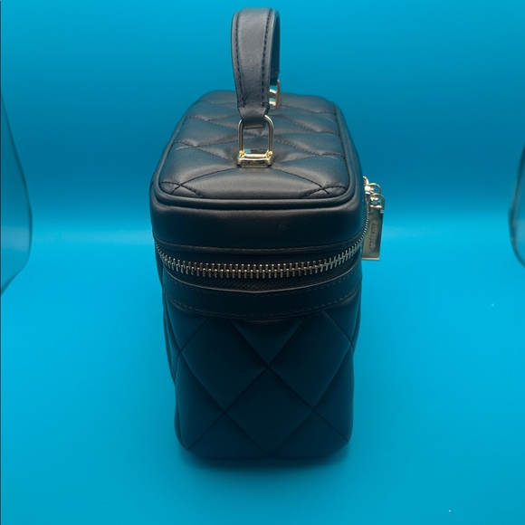 Kate Spade Carey Black Quilted Leather Top Handle Crossbody Trunk , EUC - Picture 6 of 12